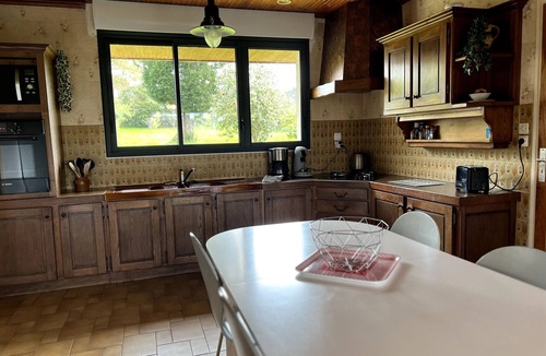 Cite House | Holiday Home 'Granit Cocoon 4p Madame Est Servie' with Private Garden and Wi-Fi