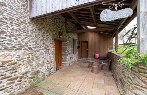 La Croix-Hellean House | Holiday Home Gîte Ty Breizh - Les Hortensias
