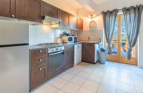 Peyraube House | Holiday Home “Galets” with Mountain View, Wi-Fi & Air Conditioning