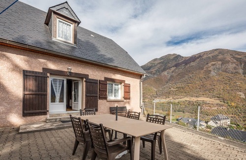 Sazos House | Holiday Home “Gary Loup”: Mountain View, Private Terrace & Wi-Fi