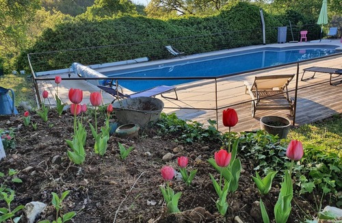 Le Vigan House | Holiday Home 'Gite De Charme Gite Du Hameau' with Shared Pool, Private Terrace and Wi-Fi