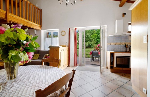 Montaut House | Holiday Home “Gîte De La Grange” with Wi-Fi
