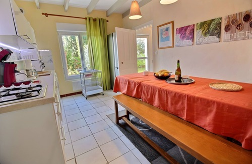 Lannion House | Holiday Home 'Gite Des Plages Aigue-marine' with Private Terrace, Private Garden and Wi-Fi