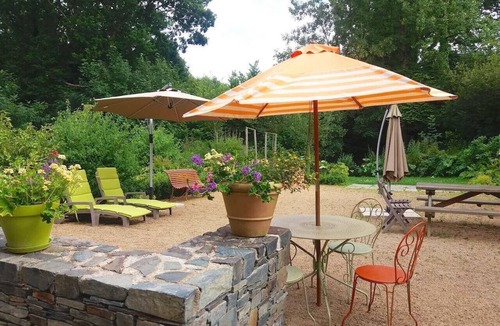 Prat House | Holiday Home 'Gite Du Moulin Du Poulloguer' with Private Terrace, Private Garden and Wi-Fi