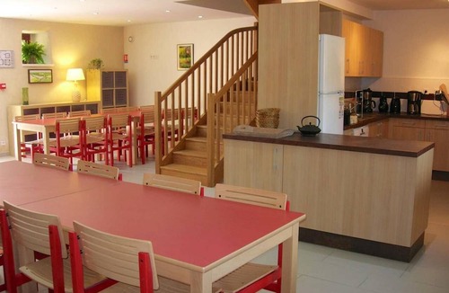 Prat House | Holiday Home 'Gite Du Moulin Du Poulloguer' with Private Terrace, Private Garden and Wi-Fi