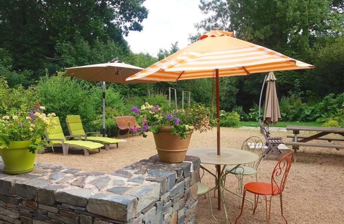 Prat House | Holiday Home 'Gite Du Moulin Du Poulloguer' with Private Terrace, Private Garden and Wi-Fi