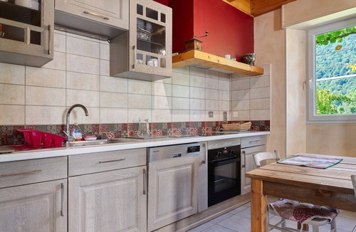 Lau-Balagnas House | Holiday Home "Gîte Chez Pascalette" with Mountain View, Private Terrace and Wi-Fi