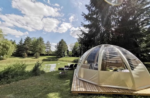 Chitenay House | Holiday Home 'Gite La Chenevelle' with Private Terrace, Private Garden and Wi-Fi