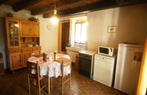 La Chapelle-aux-Bois House | Holiday Home in La Chapelle with Garden