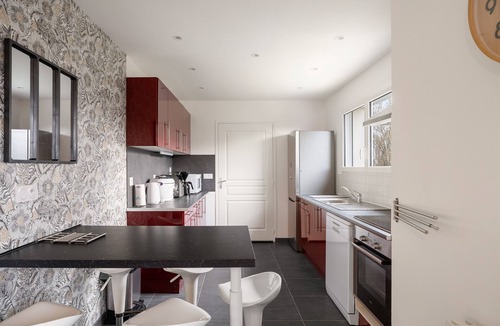 Dinard House | Holiday Home 'Ker Marjac' 3 Stars, Wheelchair Accessible, Hot Tub, Wood Stove, Private Garden & Wi-Fi