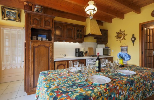 Ploulech House | Holiday Home 'Kerjézéquel 2km Beach' with Private Terrace, Private Garden and Wi-Fi