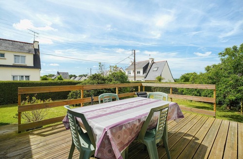 Matignon House | Holiday Home 'Kermat' with Private Terrace, Private Garden and Wi-Fi