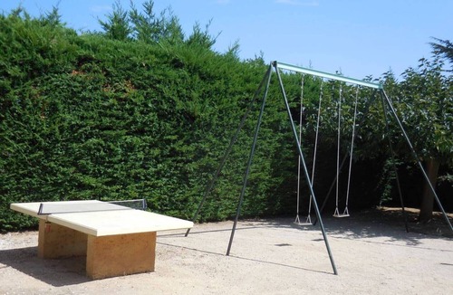Fontareches House | Holiday Home 'La Bergerie' with Shared Pool, Private Terrace and Wi-Fi