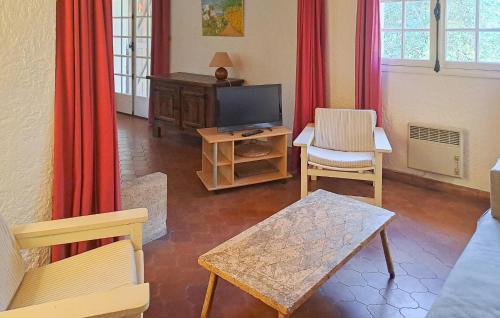 La Bouverie House | Holiday Home La Bouverie Mn-1486
