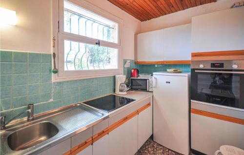 La Bouverie House | Holiday Home La Bouverie Mn-1486