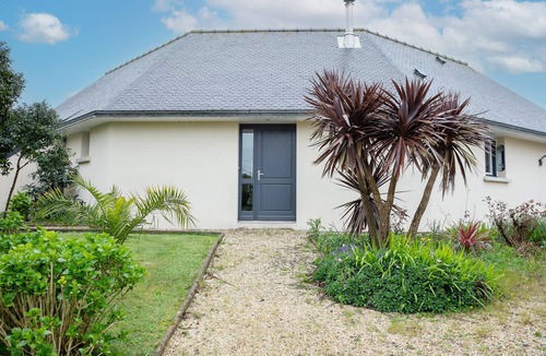 Langoat House | Holiday Home 'La Dolce Vita' with Private Terrace, Private Garden and Wi-Fi