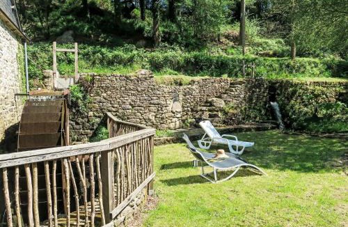 Saint-Glen House | Holiday Home La Meunière by Interhome