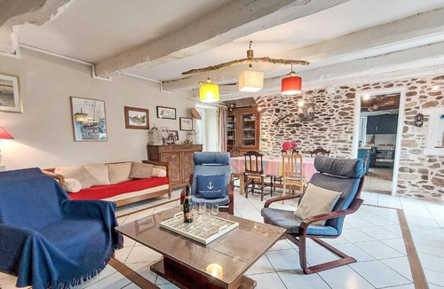 Languenan House | Holiday Home Les Agapanthes by Interhome