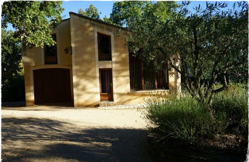 Fontareches House | Holiday Home 'Les Lavandes' with Shared Pool