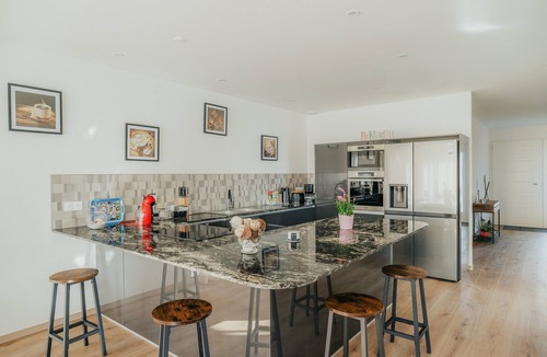 Trevron House | Holiday Home 'Maison Avec Jardin Proche Dinan' with Private Terrace, Private Garden and Wi-Fi