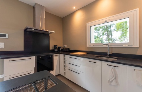 Ousse House | Holiday Home 'Maison De Campagne' with Private Terrace, Private Garden and Wi-Fi