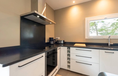Ousse House | Holiday Home 'Maison De Campagne' with Private Terrace, Private Garden and Wi-Fi