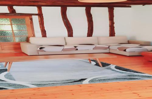 Nouart House | Holiday Home Nouart with Barbecue Garden