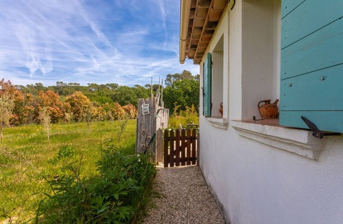 Besse-sur-Issole House | Holiday Home “Petit Paradis” with Wi-Fi and Air Conditioning