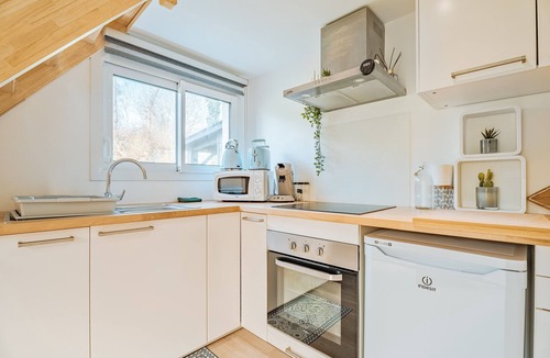 Sables-d'Or-les-Pins House | Holiday Home 'Petit Gîte Sables D' Or 600m Plage' with Sea View, Private Terrace and Wi-Fi