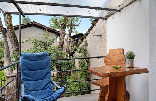 Dronero House | Holiday Home 'Pin E Cele' with Mountain View, Private Terrace and Balcony