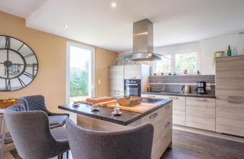 Tregueux House | Holiday Home Ty Manolo by Interhome