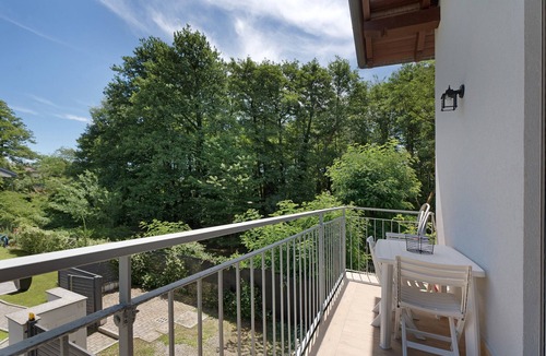 Arona House | Holiday Home 'Villa Lilia Appartamento Blu' with Shared Garden, Balcony and Wi-Fi