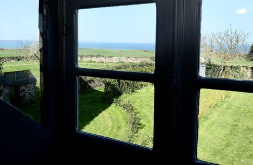Morieux House | Holiday house in the castle park, near the beach with a very nice sea view
