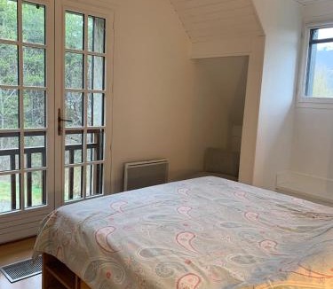Barcelonnette Ski Chalet | Holiday in Arles Chalet 12 personnes avec vue incroyable