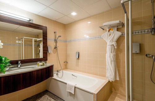 Blagnac Hotel | Holiday Inn Toulouse Airport by IHG