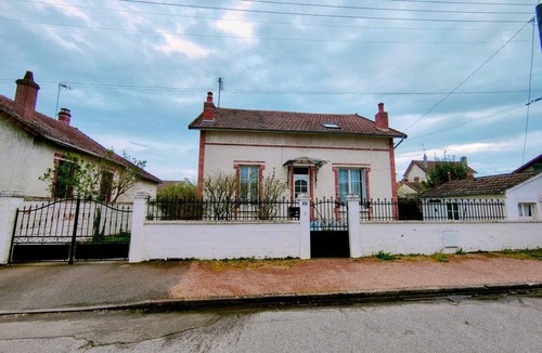 Auxerre House | Home - Champoulains - Séjour à Auxerre