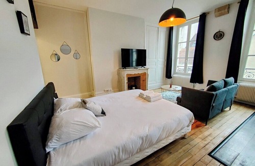 Auxerre Apartment | Home - Paris III - Séjour à Auxerre