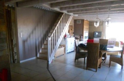 Saint-Vincent-Rive-d'Olt Villa | Homerez - Villa for 8 ppl. with swimming-pool at Saint-Vincent-Rive-d'Olt