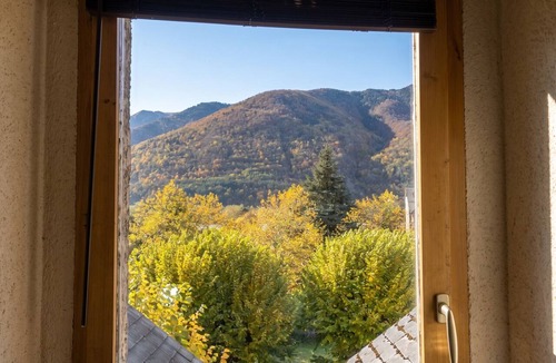 Bagneres-de-Luchon Apartment | Homerez - Apartment in Bagnères-de-Luchon