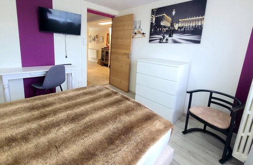 Villers-les-Nancy Apartment | Homerez - Appartement for 4 ppl. with garden and terrace at Villers-lès-Nancy