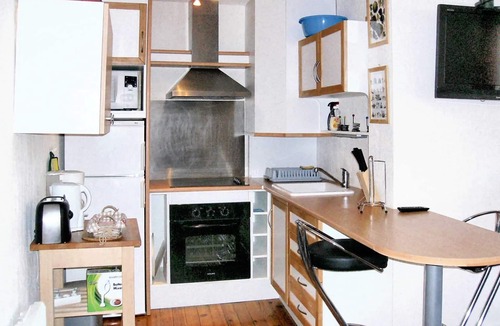 Bagneres-de-Luchon Apartment | Homerez - Apt Bagnères-de-Luchon