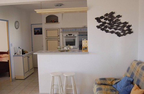 Valras-Plage Apartment | Homerez - Apt in Valras-Plage/Pool
