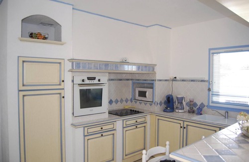 Valras-Plage Apartment | Homerez - Apt in Valras-Plage/Pool