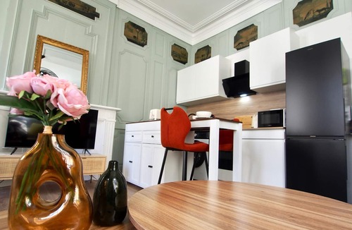 Auch Apartment | Homerez - Cozy Apartment in Auch