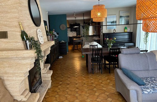 Tarascon Villa | Homerez - Family Villa with Pool in Tarascon