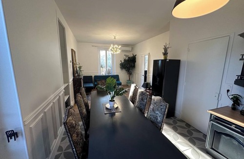 Saint-Florentin House | Homerez - Home near Saint-Floret park