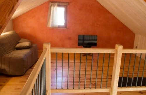 Gembrie House | Homerez - House for 4 ppl. with shared pool, garden and terrace at Gembrie