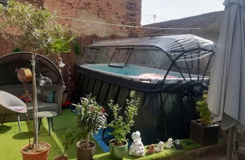 Wangen House | Homerez - House for 4 ppl. with swimming-pool, jacuzzi and garden at Wangen