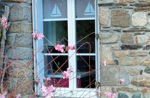 Le Vivier-sur-Mer House | Homerez - House in Le Vivier-sur-Mer