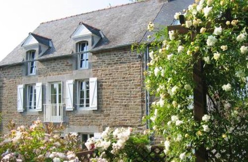 Pleudihen-sur-Rance House | Homerez - House 3 km away from the beach for 6 ppl. at Pleudihen s/Rance